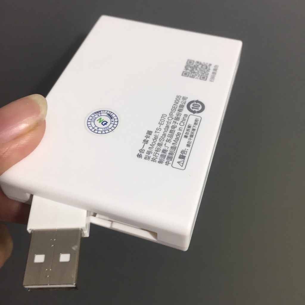 Thiêt bị đọc thẻ nhớ Pisen TS-E070