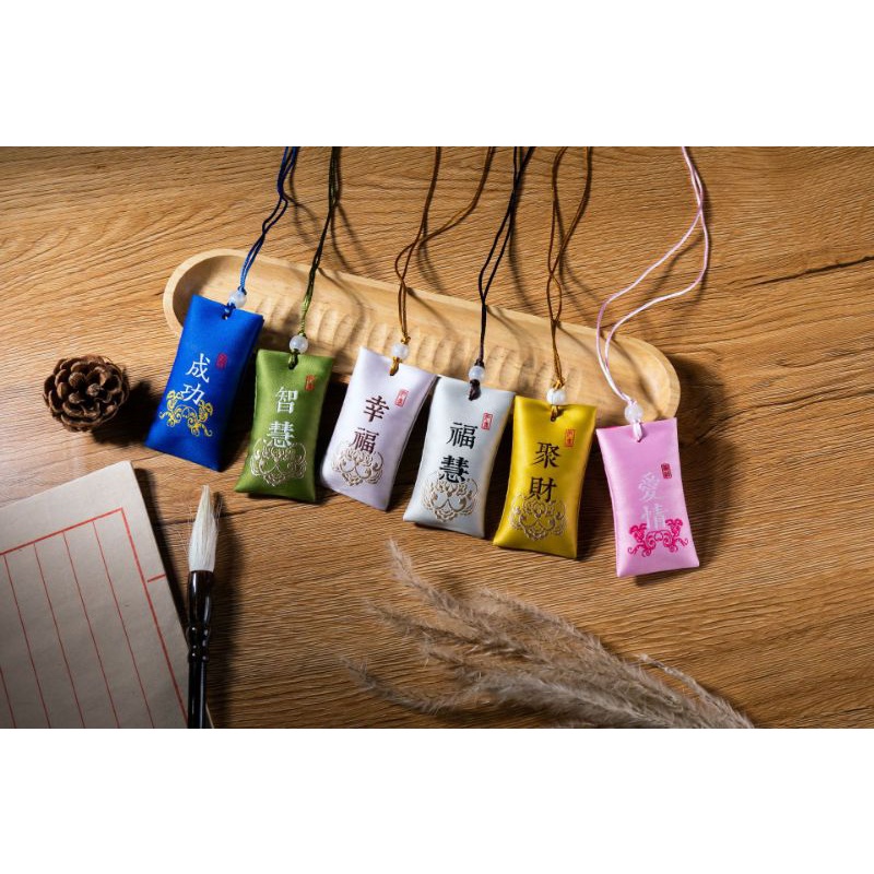 túi phước lành omamori  may mắn tài lộc