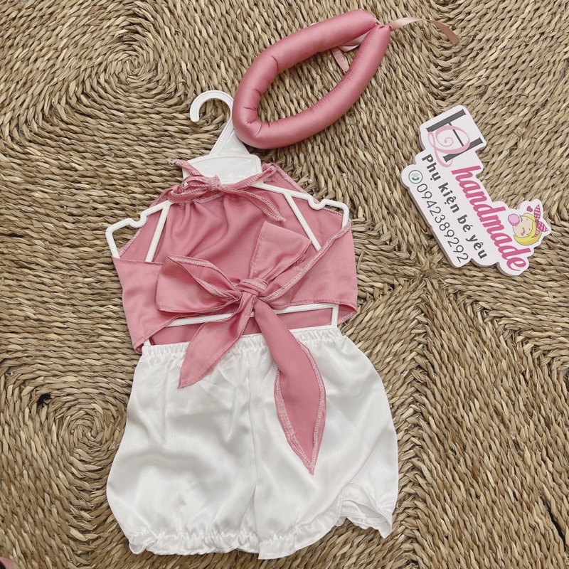 Yếm - quần- váy cho bé yêu. Đã bao gồm mấn ( quà trung thu cho bé)