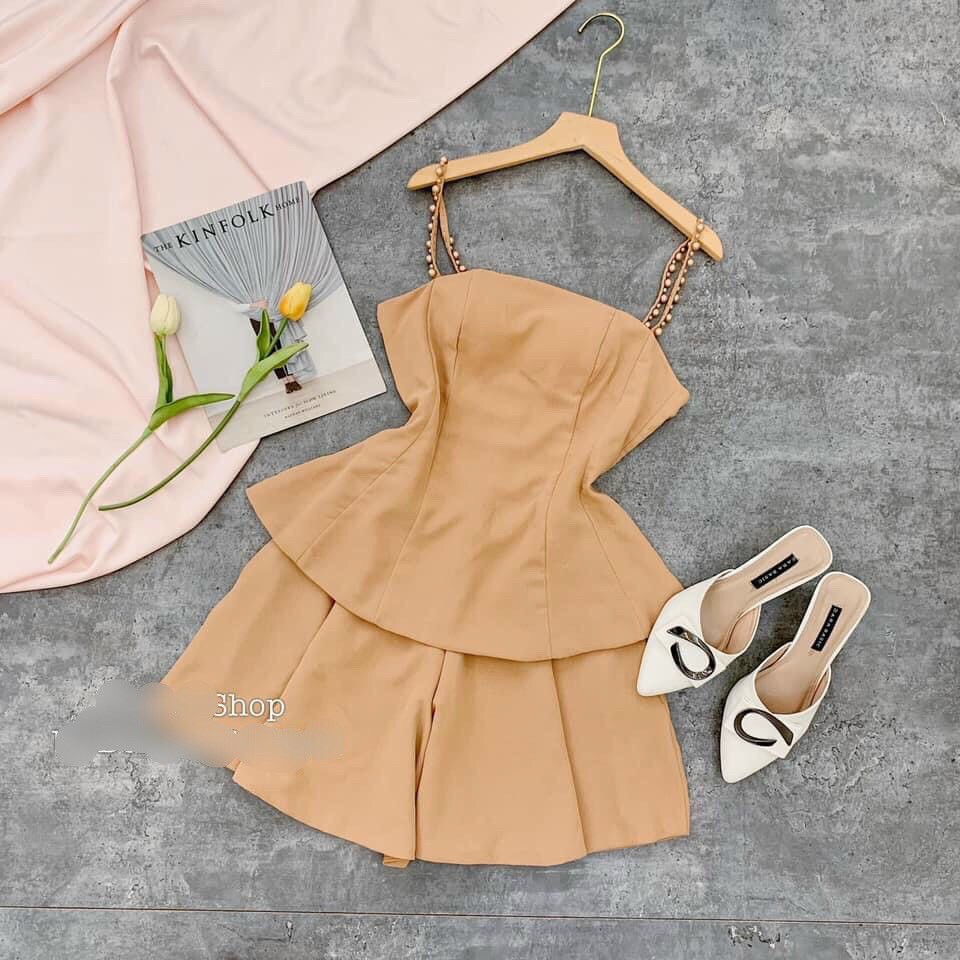 sét áo hai dây có nút ngọc xẻ tà  phối quần đùi ống rộng siêu dễ thương m46 | BigBuy360 - bigbuy360.vn