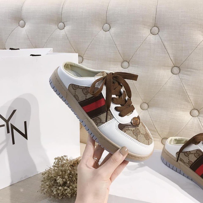 GIÀY SỤC ĐẾ GẤU VIỀN XANH | BigBuy360 - bigbuy360.vn