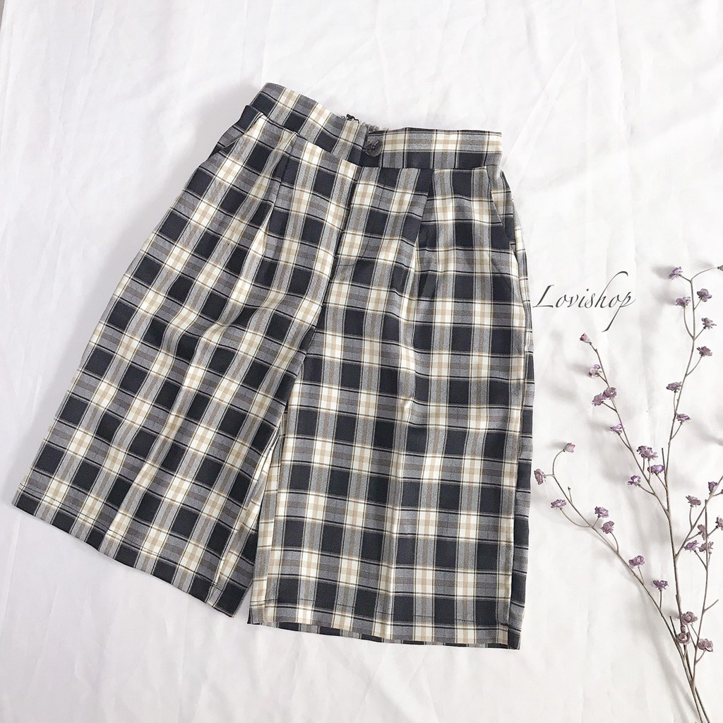 Quần caro dáng lửng qua gối Lovi