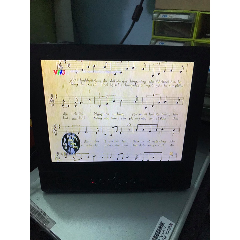  Màn TFT 8 ich hỗ trợ cổng AV Tivi tiện lợi cho xe hơi | BigBuy360 - bigbuy360.vn