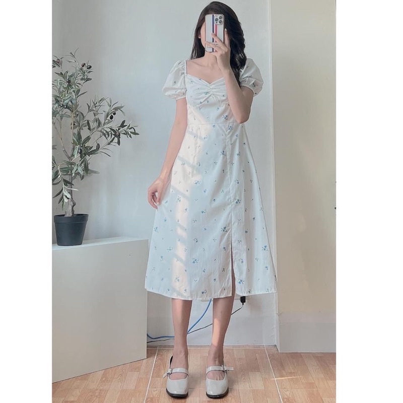 Váy hoa nhí xanh xẻ tà dúm ngực tay bồng sang chảnh