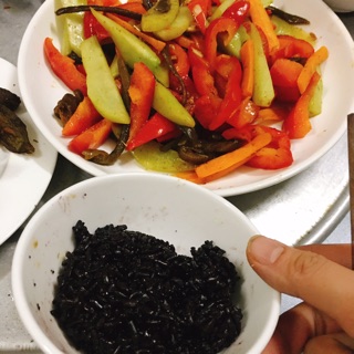 GẠO LỨT ĐEN (2KG)