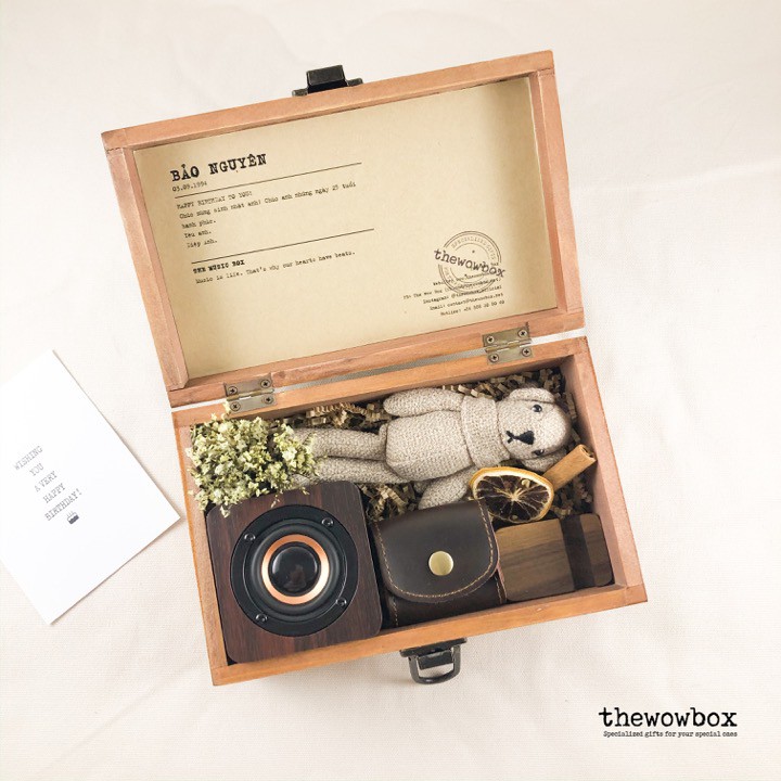 THE MUSIC BOX – Loa Bluetooth, giá điện thoại - Quà tặng sinh nhật, quà 20/11, quà Noel THE WOW BOX