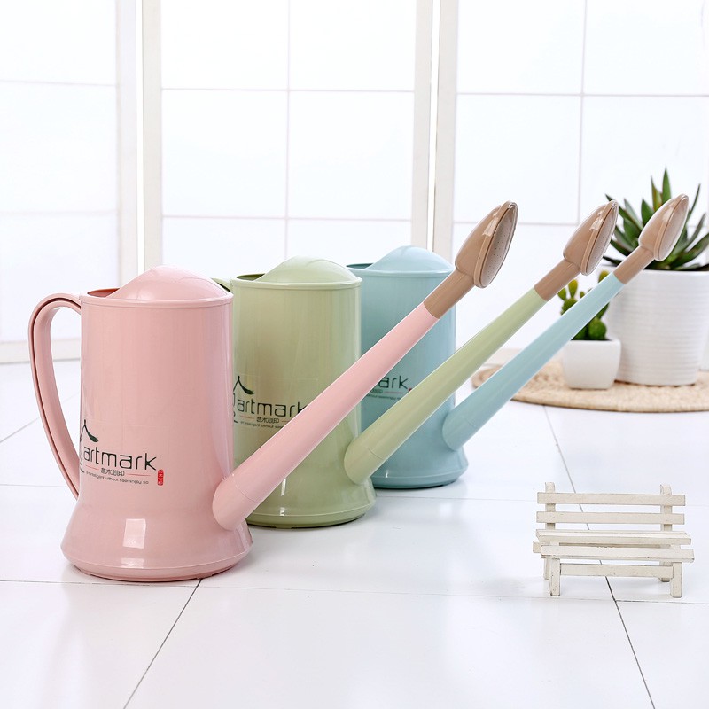 Bình Tưới Cây Bằng Nhựa Gắn Vòi Dài 2L Thiết Kế Tiện Lợi