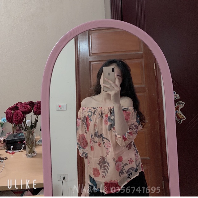 Áo trễ vai hoa