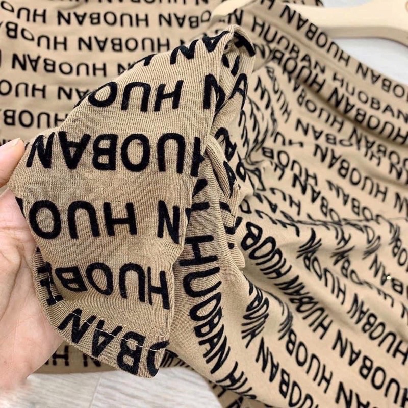 Áo chữ lệch vai