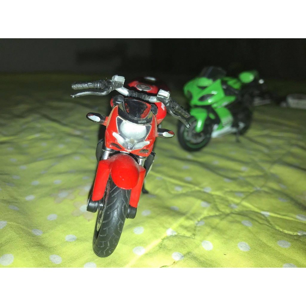 Bộ 2 xe máy Maisto mới 95% hàng hiếm