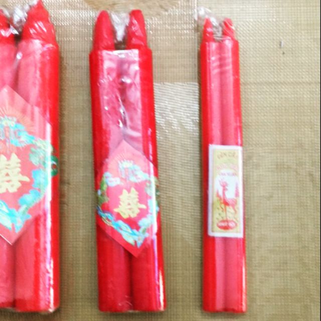 Một Cây nến đỏ kích thước 20 cm