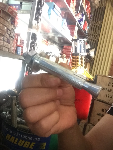 Nở sắt mạ trắng hoặc vàng ❌❌❌( tắc kê nở sắt )