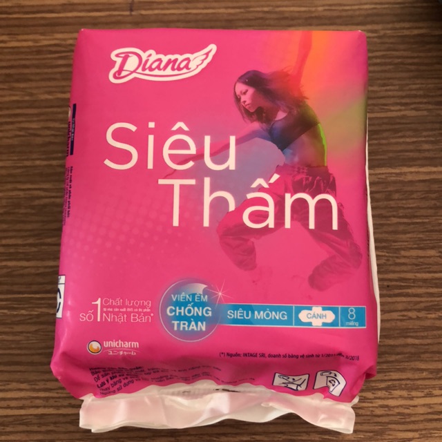 Băng vệ sinh Diana siêu thấm mỏng cánh