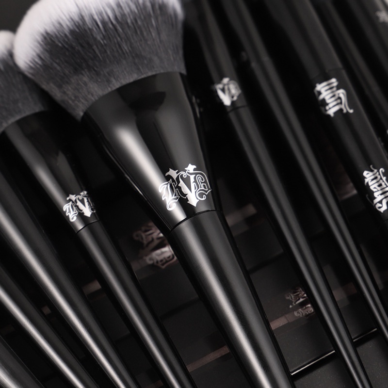 Cọ trang điểm Kat Von D chất lượng cao đa năng