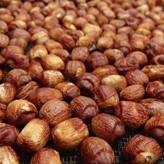 Hạt sen lứt nguyên hạt còn tâm Ông Thắng - 250g