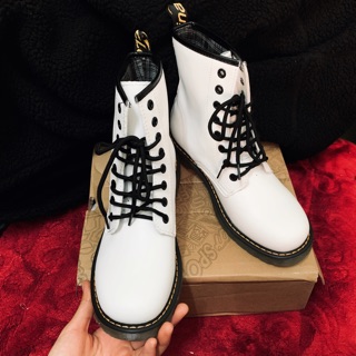 (Sẵn 36/39/40) Boots nữ Dr Martens cao cổ da PU đế bệt