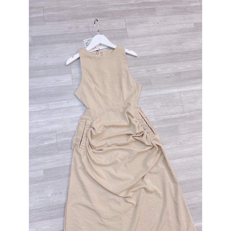 Đầm nữ sát nách túi hông 2 bên màu be