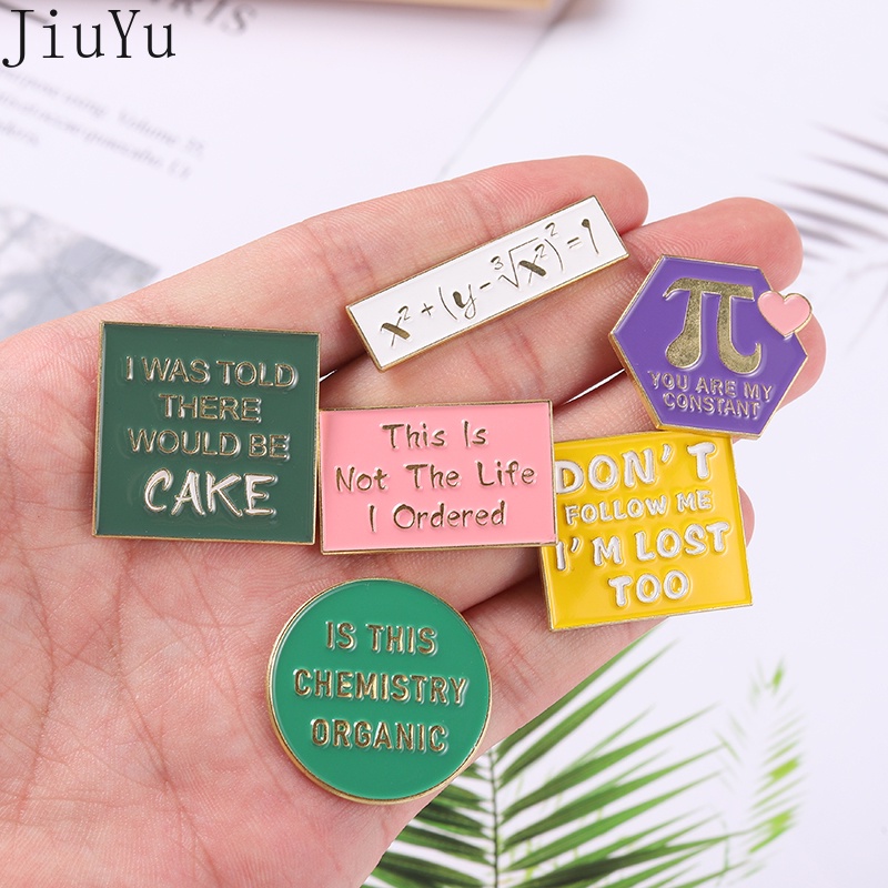 Huy Hiệu Cài Áo Ba Lô In Câu Nói Công Thức Toán Học Tráng Men Cho Bạn Bè Bán Sỉ