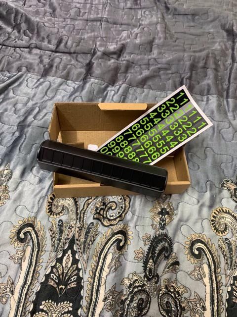 Bảng số điện thoại gắn Taplo xe ô-tô, mẫu gắn được 2-3 số cùng lúc | BigBuy360 - bigbuy360.vn