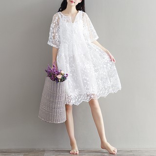 Đầm ren trắng thêu 320