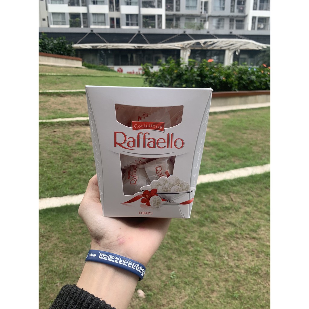 Kẹo Raffaello socola phủ dừa của Nga ( date 5/2021 )