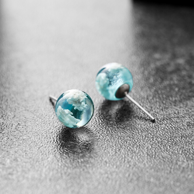 [New Stock] Creative Resin Transparent Blue Sky White Cloud Ball Stud Earrings Jewelry