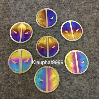 Logo Titan Hình Mắt Xếch