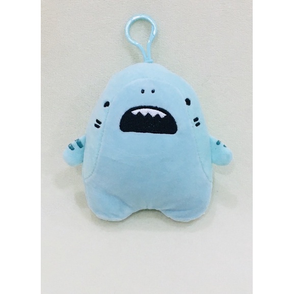 Gấu bông cá mập chất Miniso.