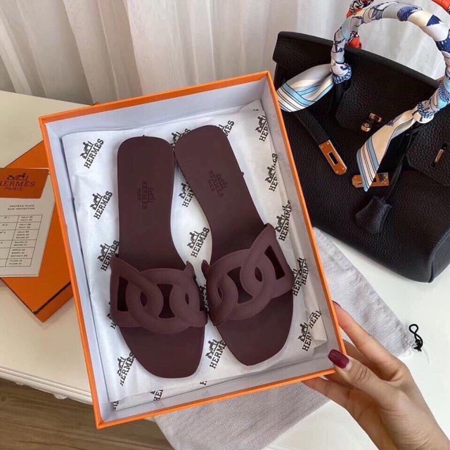 Dép lê sang chảng