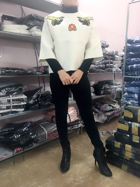 Áo len con ong | BigBuy360 - bigbuy360.vn