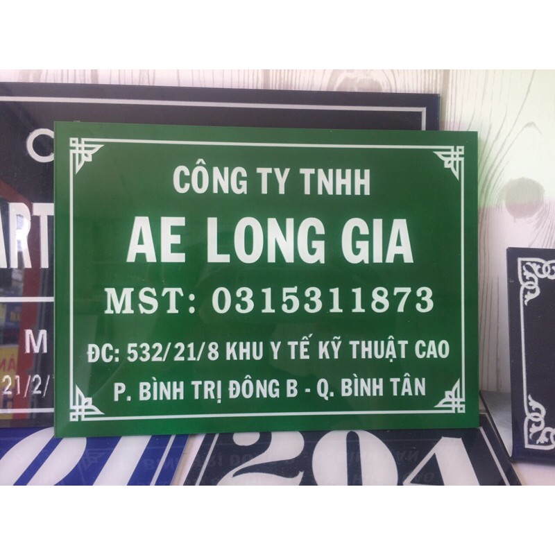 Bảng công ty, bảng số nhà mica kt 25*18cm tặng kèm keo dán 2 mặt.