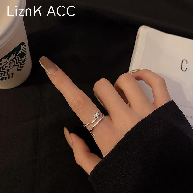 Nhẫn hoạ tiết rắn nhỏ đính đá hot trend độc đáo NHAN85