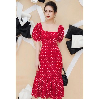 Đầm body chấm bi cổ vuông đuôi cá