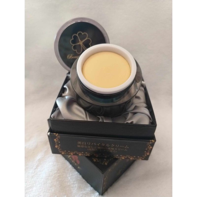 Kem chuyên nam ,tan nhang, tai tạo tai sinh gia CLOVER   xuất xứ từ Nhật Bản