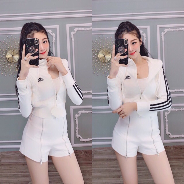 Áo khoác form lửng viền tay thể thao cực tôn dáng | BigBuy360 - bigbuy360.vn