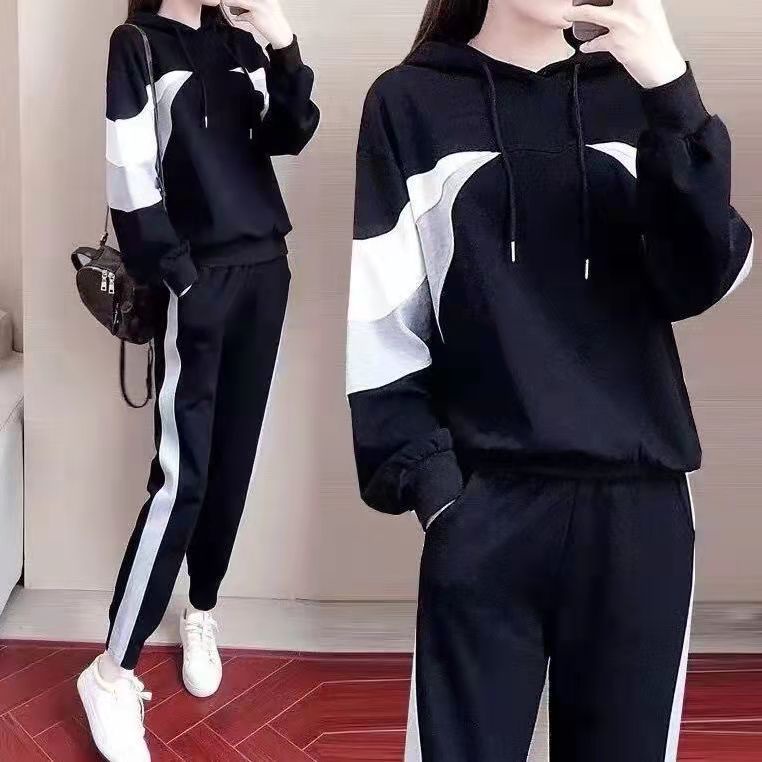 Bộ đồ thể thao có mũ trùm đầu phong cách thời trang thu đông
