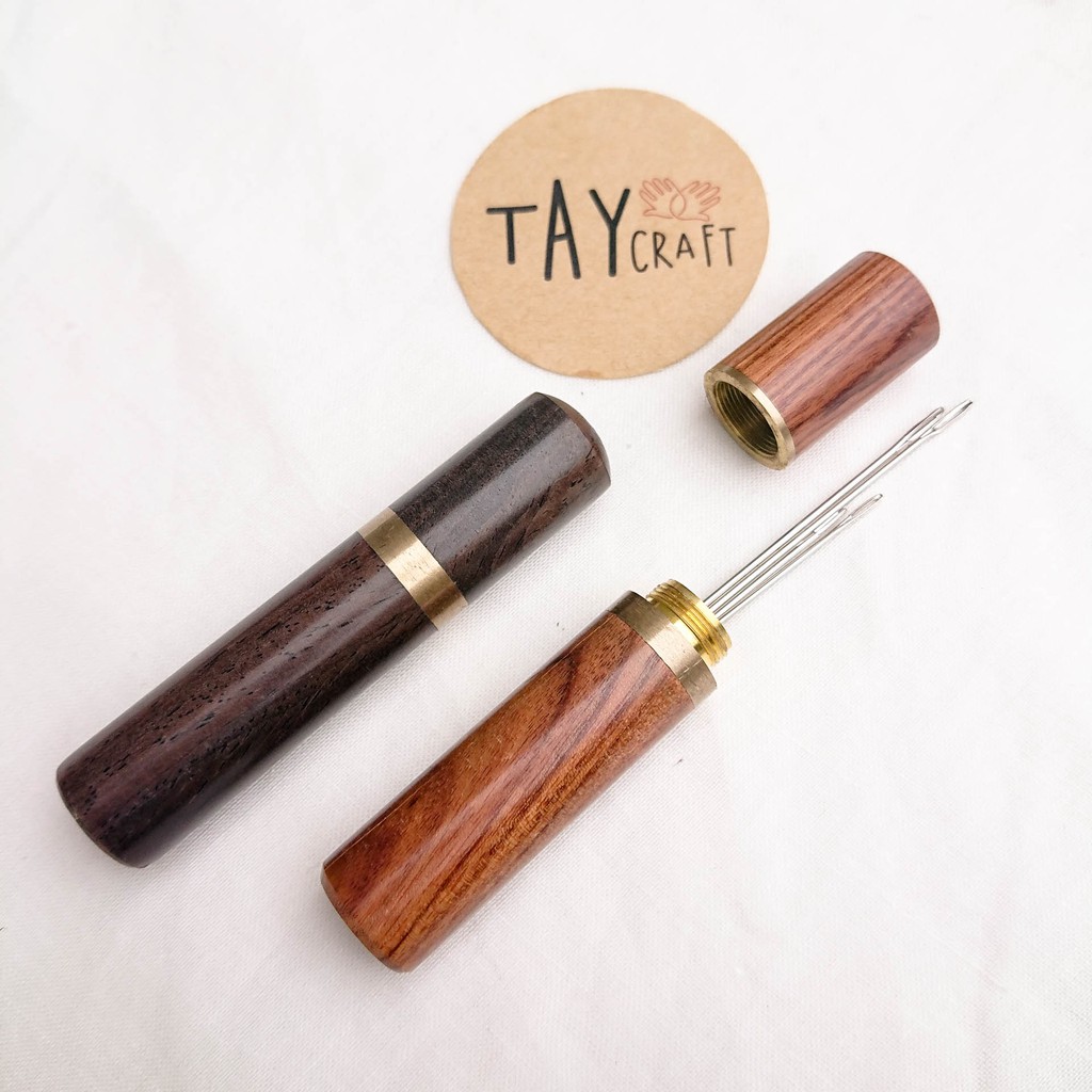 Ống đựng kim bằng gỗ đàn hương