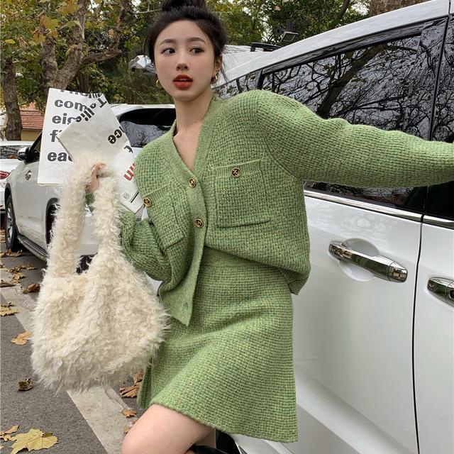 Set Áo Sweater Dệt Kim Phối Chân Váy Thời Trang Thu Đông Cho Nữ