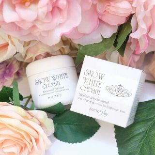 Kem Dưỡng Trắng Da Snow White Cream