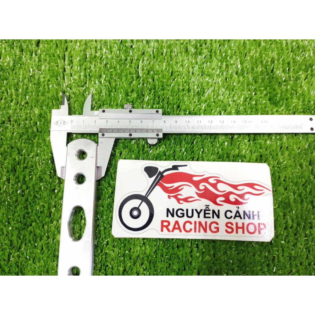 Pas nhôm treo pô gác chân raider