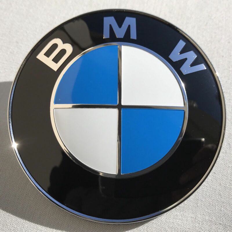 Set 2 logo Bmw gắn mui xe hơi cỡ 82mm 74mm
