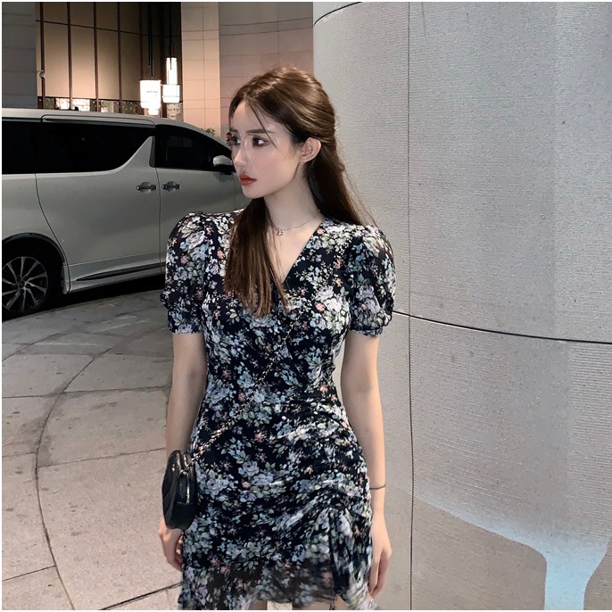 ĐẦM DÁNG ÔM CỔ V PHỐI DÂY RÚT LỆCH BÊN HÀNG NHẬP QUẢNG CHÂU | BigBuy360 - bigbuy360.vn