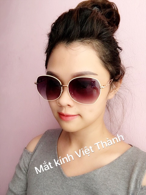 Kính thời trang nữ viên kim loại