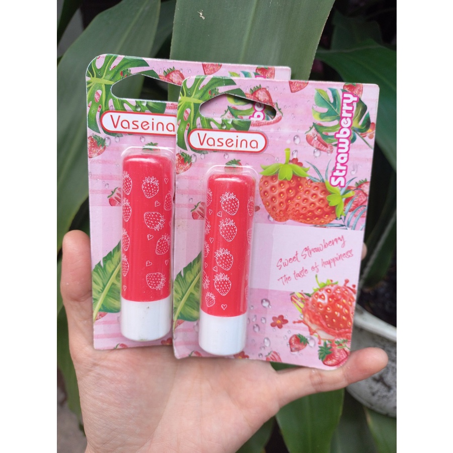 Son Dưỡng Vaseina Dạng Thỏi Vị Dâu Mềm Mịn Môi