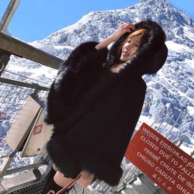 Áo choàng dạ viền lông