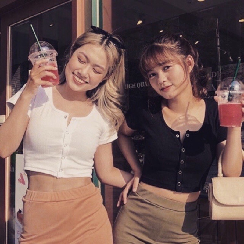 Áo Croptop Nút Bấm