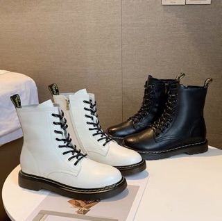 Boot Dr Martens cao cổ trắng 8 lỗ