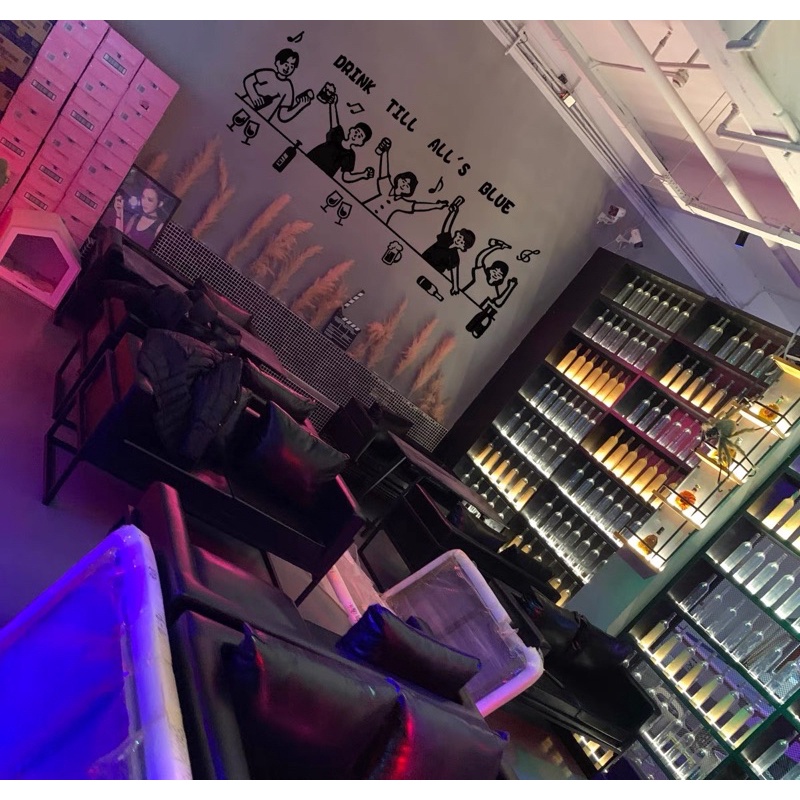 Tranh dán tường mica dán nổi quầy bar, quầy pha chế trang trí quán cafe, trà sữa, quán ăn, quán bar, quán nhậu