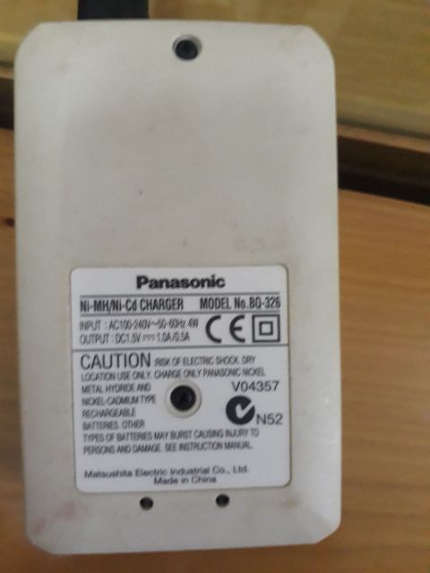 Sạc pin Panasonic BQ-326
