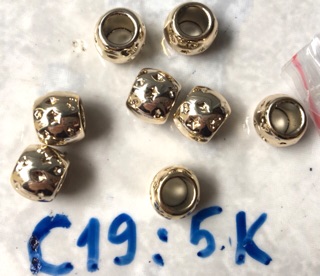 Hạt charm vàng